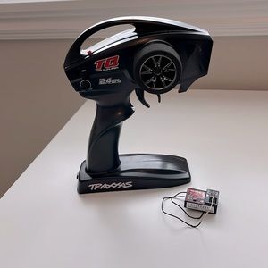 Traxxas TQ transmitter and receiver combo.